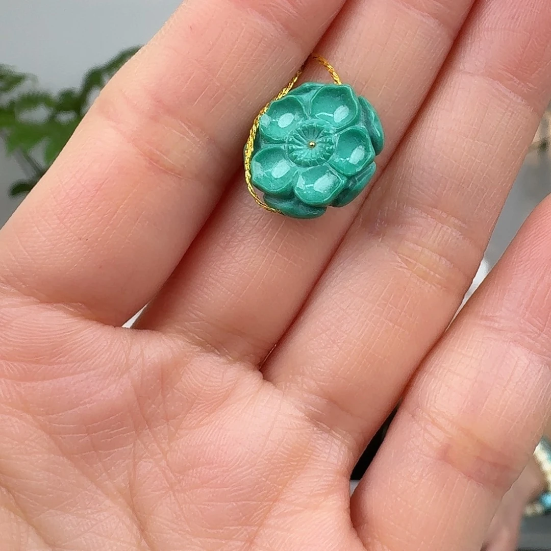 绿松石未镶嵌挂件