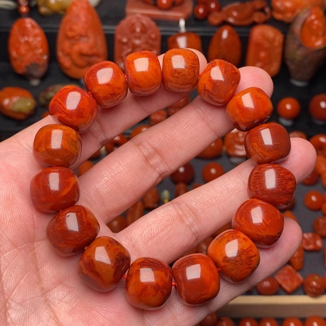 南红玛瑙牛血妖花老型手串未镶嵌