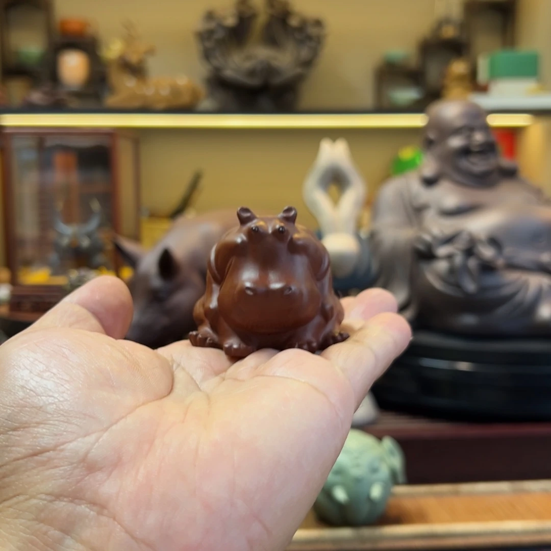 紫砂茶宠紫砂茶宠摆件。
