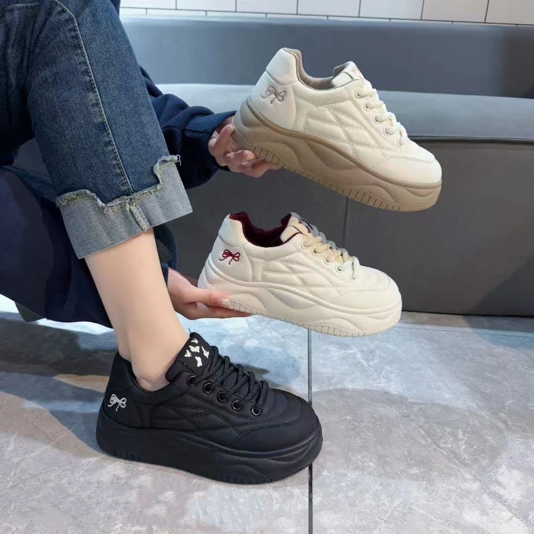 2025早春新款时尚网红面包鞋学生低帮小白鞋厚底百搭潮流妈妈鞋