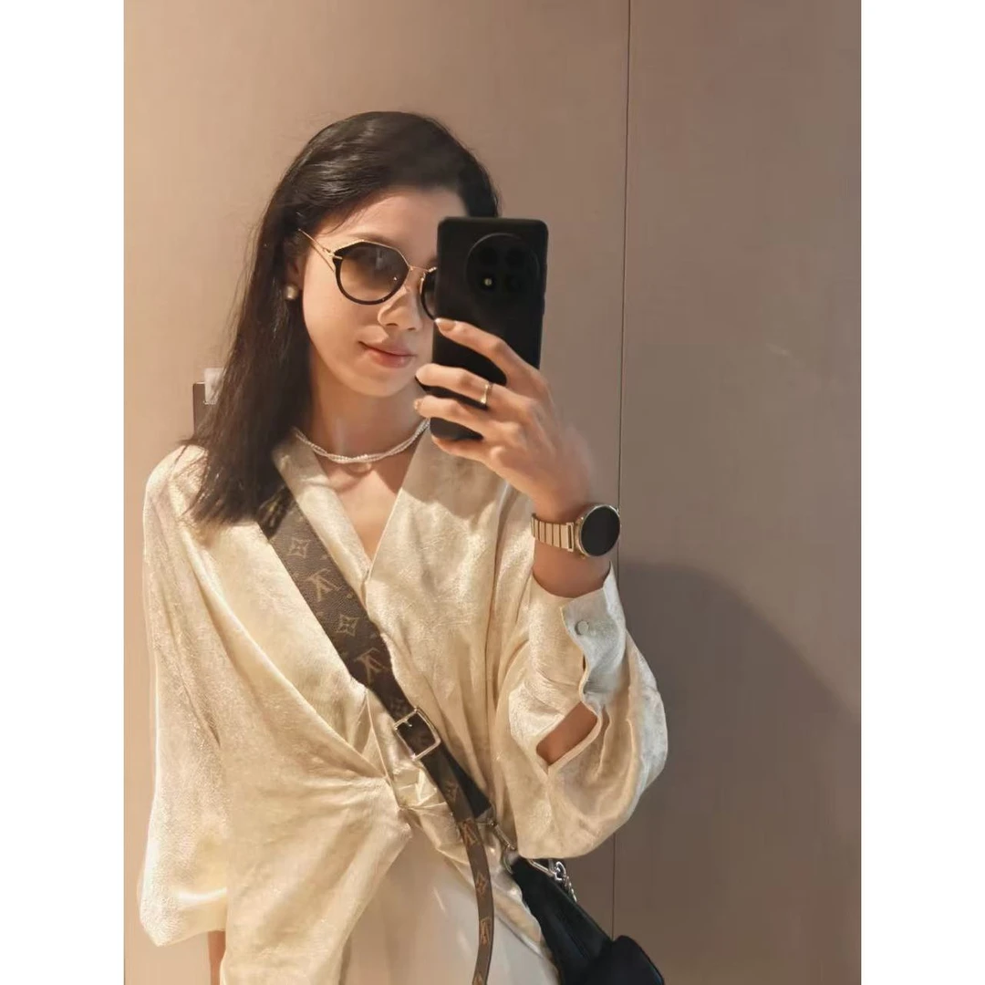 【 新品上衣】衣长55CM灯笼袖不规则长袖上衣4203