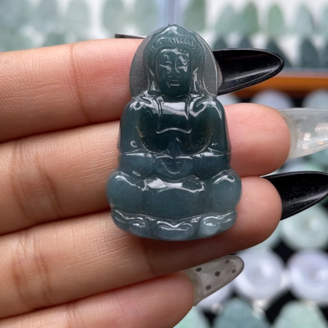 翡翠未镶嵌颈饰观音