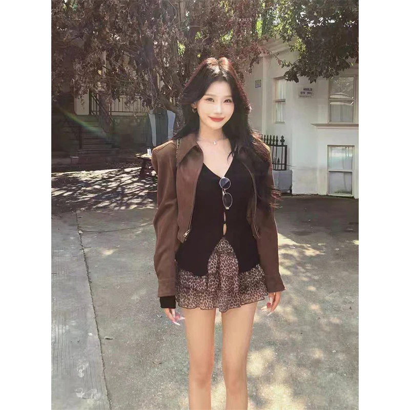 今年流行爆款巨好看咖色麂皮绒外套秋季新款显瘦正肩短款夹克上衣