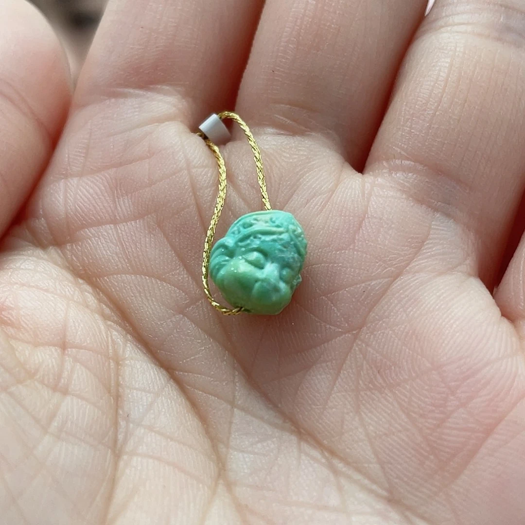 绿松石颈饰未镶嵌