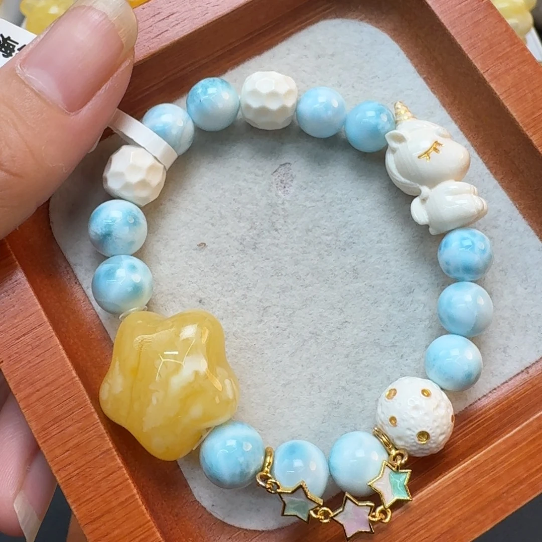 未镶嵌琥珀珠宝奇石
