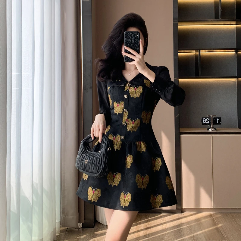 法式名媛气质时尚显瘦刺绣蝴蝶碎花收腰小黑裙优雅复古连衣裙