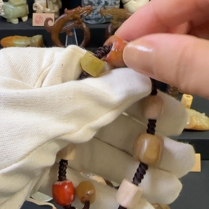 宋***钧透闪石质玉未镶嵌颈饰