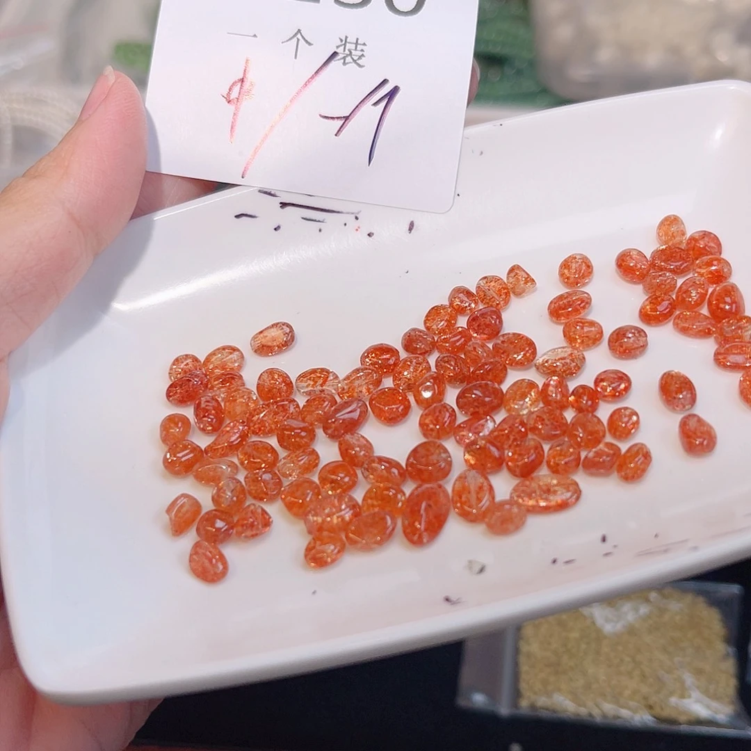 未镶嵌珠宝半成品水晶130 。