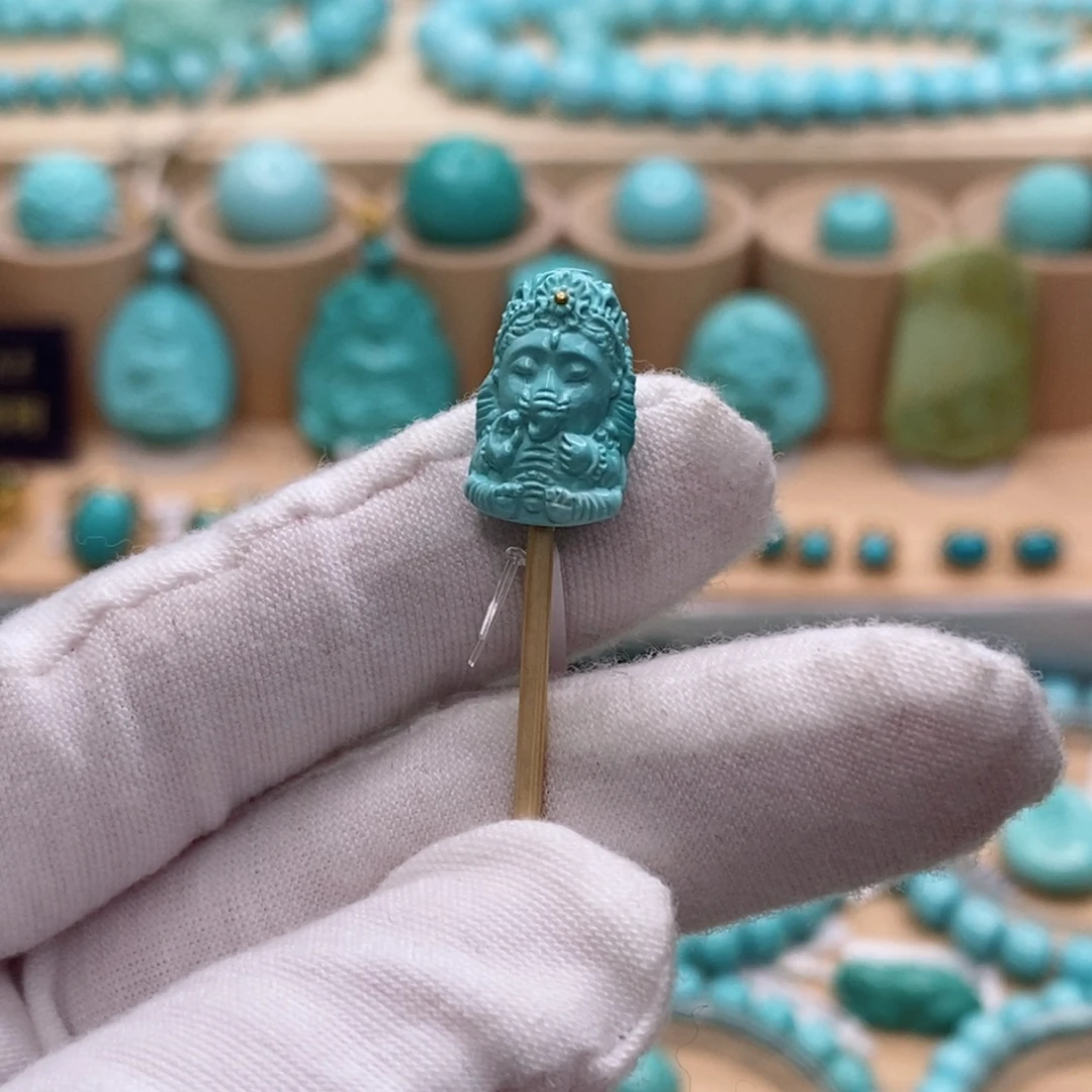 绿松石未镶嵌珠宝奇石