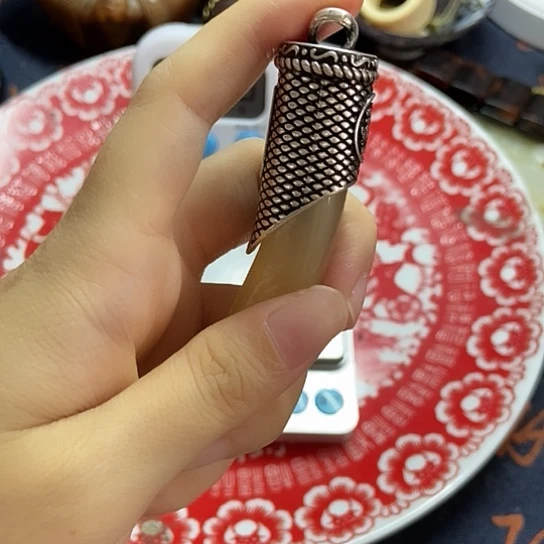 傲***雄瓷片老乡收藏级别的物件