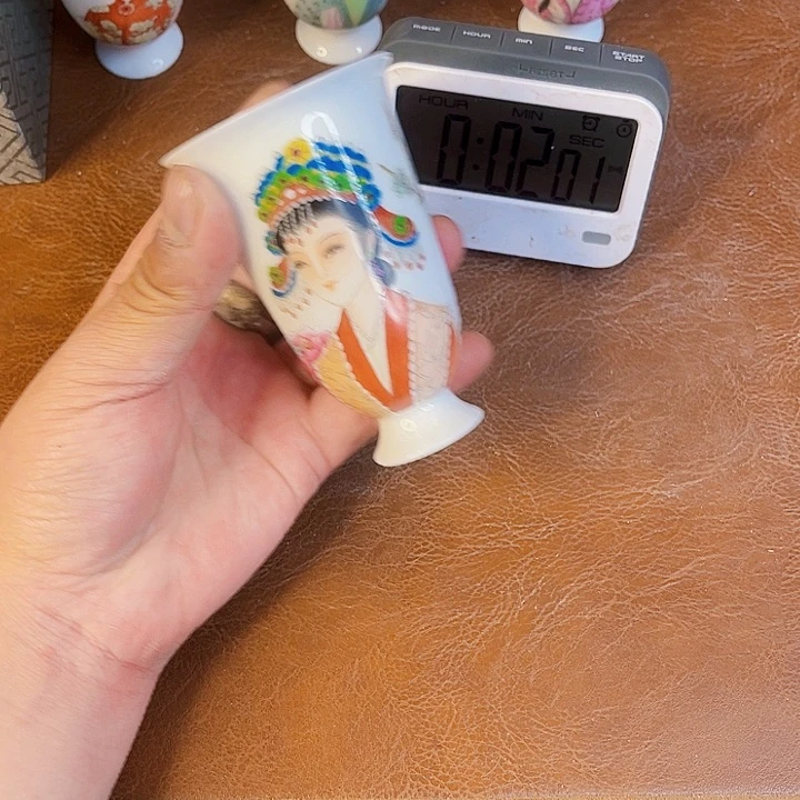 酉***金瓷片陶瓷制品行业