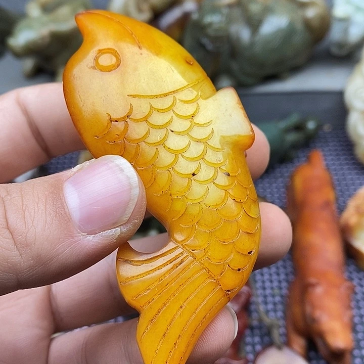 未镶嵌蛇纹石玉颈饰