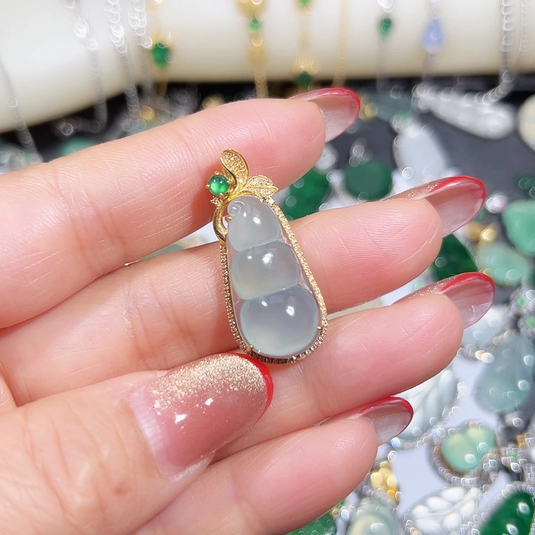 翡翠吊坠(不含链)18K金镶嵌