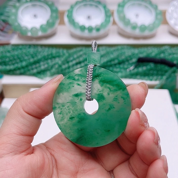 石英质玉未镶嵌颈饰好*过