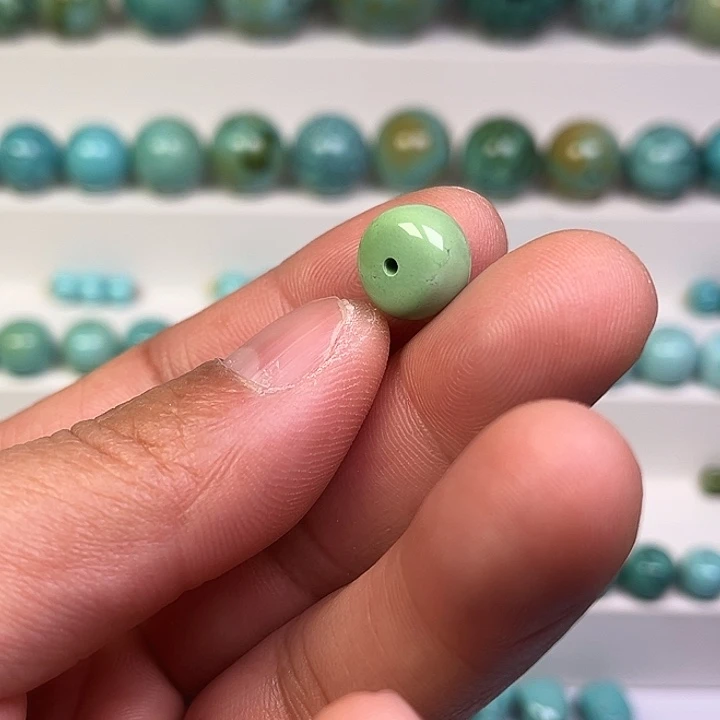 咚***咚绿松石未镶嵌珠宝奇石