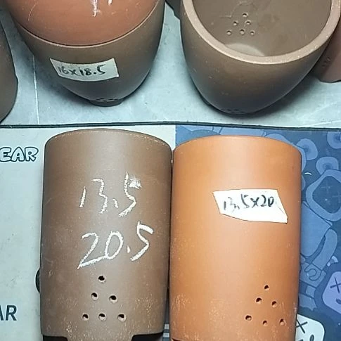 红泥紫泥大笔筒两个