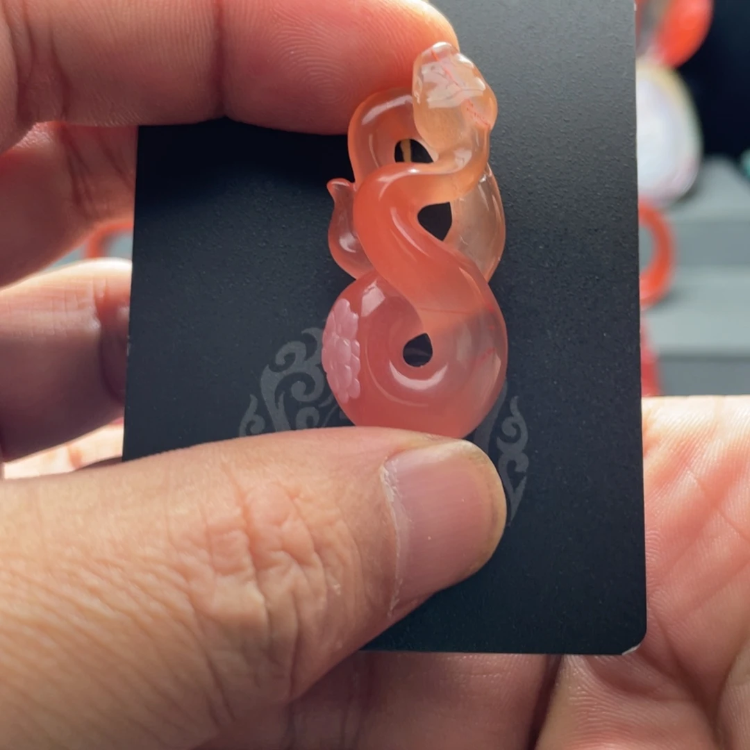 南红玛瑙未镶嵌挂件