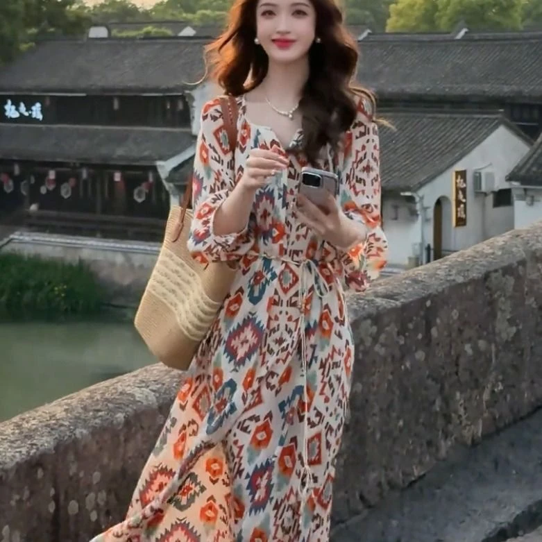 夏季新款时尚百搭显瘦宽松碎花复古连衣裙裙子优雅气质印花系带