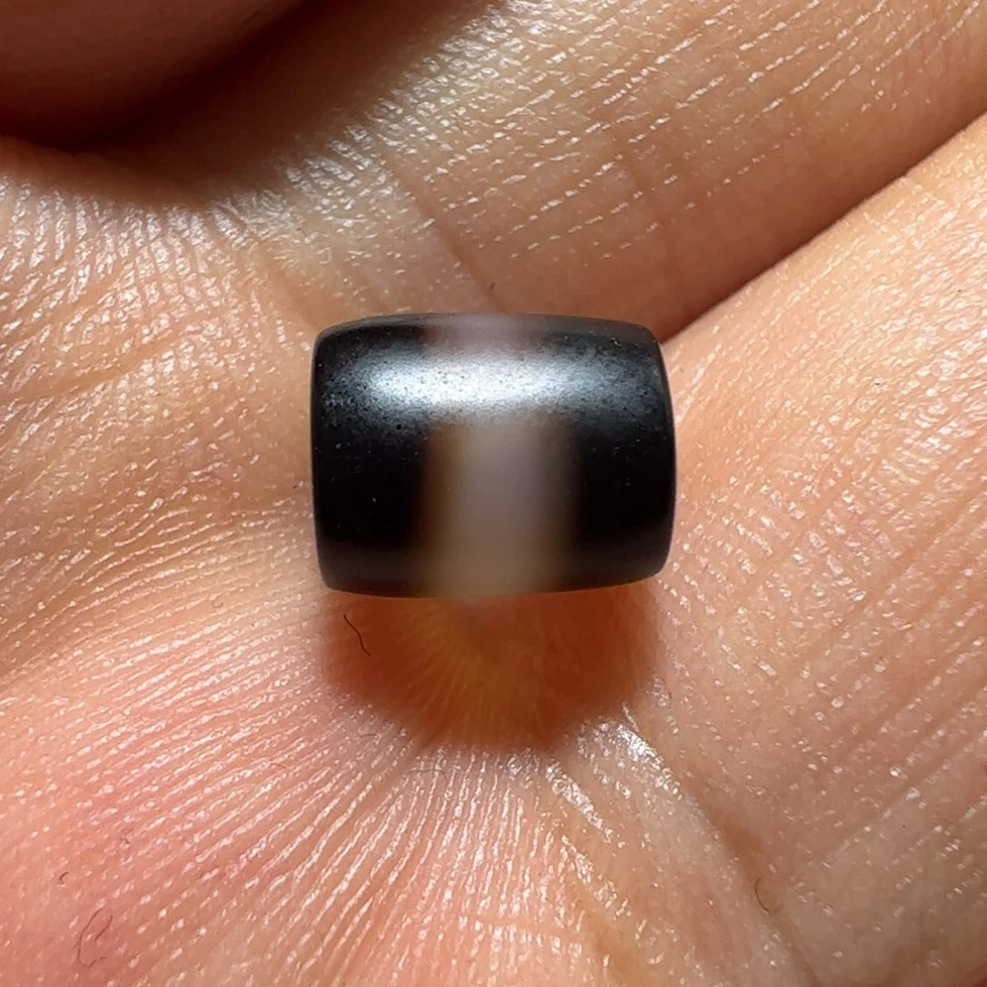 玻璃颈饰墨白藏传出品10