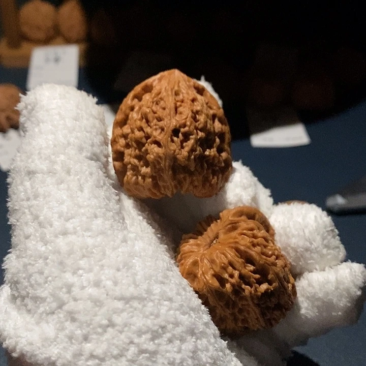 欢***锅桃核吊坠南疆石41尺