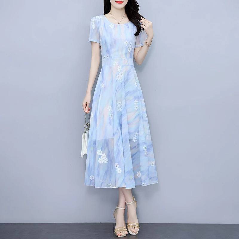 高档绣花真丝碎花连衣裙2025夏装新款长款修身显瘦仙女洋气长裙子