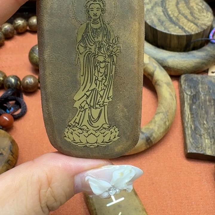 大叶紫檀（黑酸枝木类）