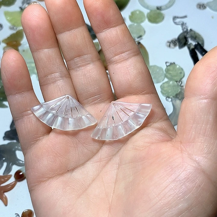 咸***腿蛇纹石玉未镶嵌耳环