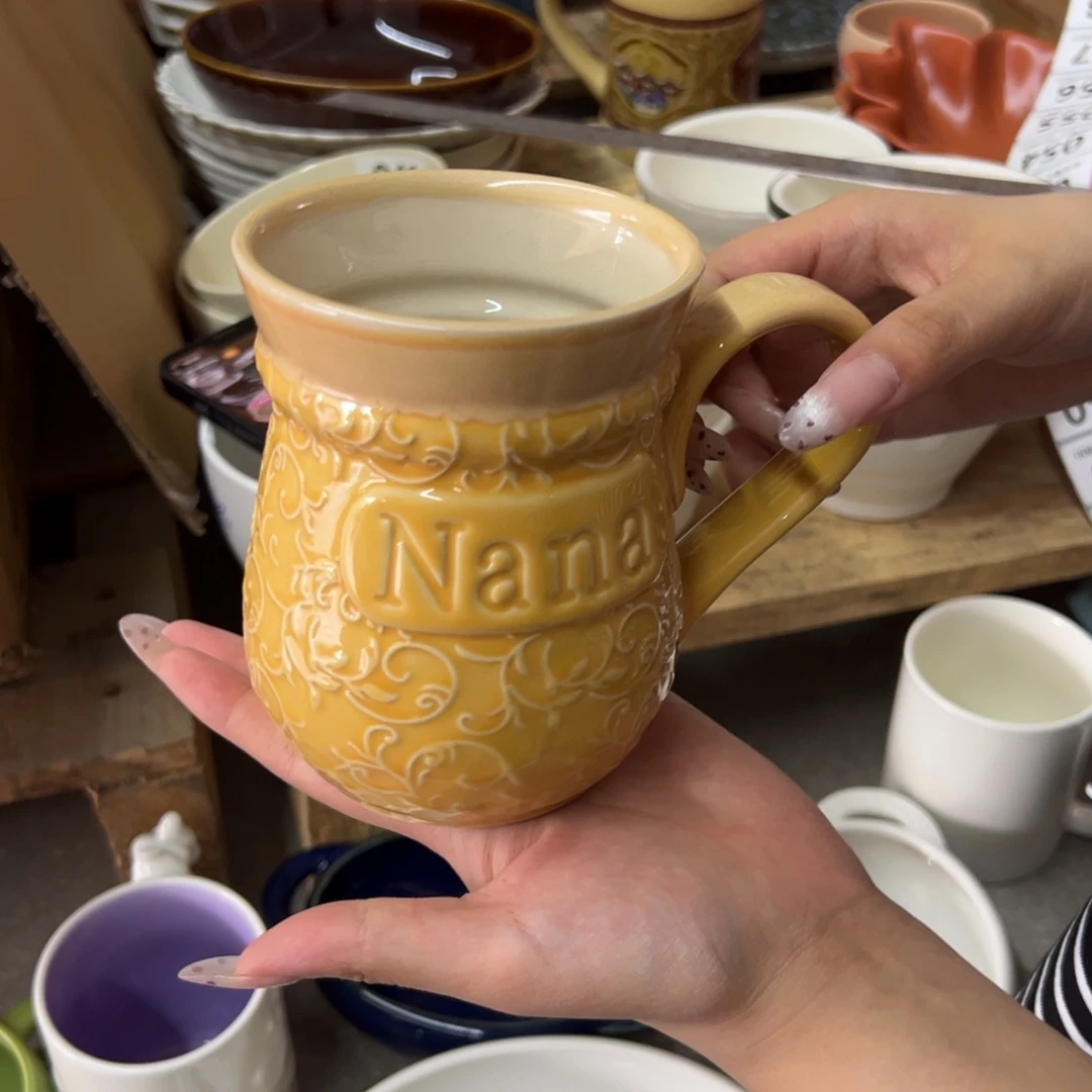 新骨瓷052微瑕奶黄巴洛克浮雕纹理大杯子