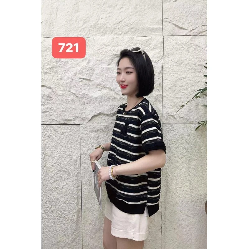 YBD721常规款宽松型印花圆领短袖T恤休闲潮流洋气时尚女士短袖