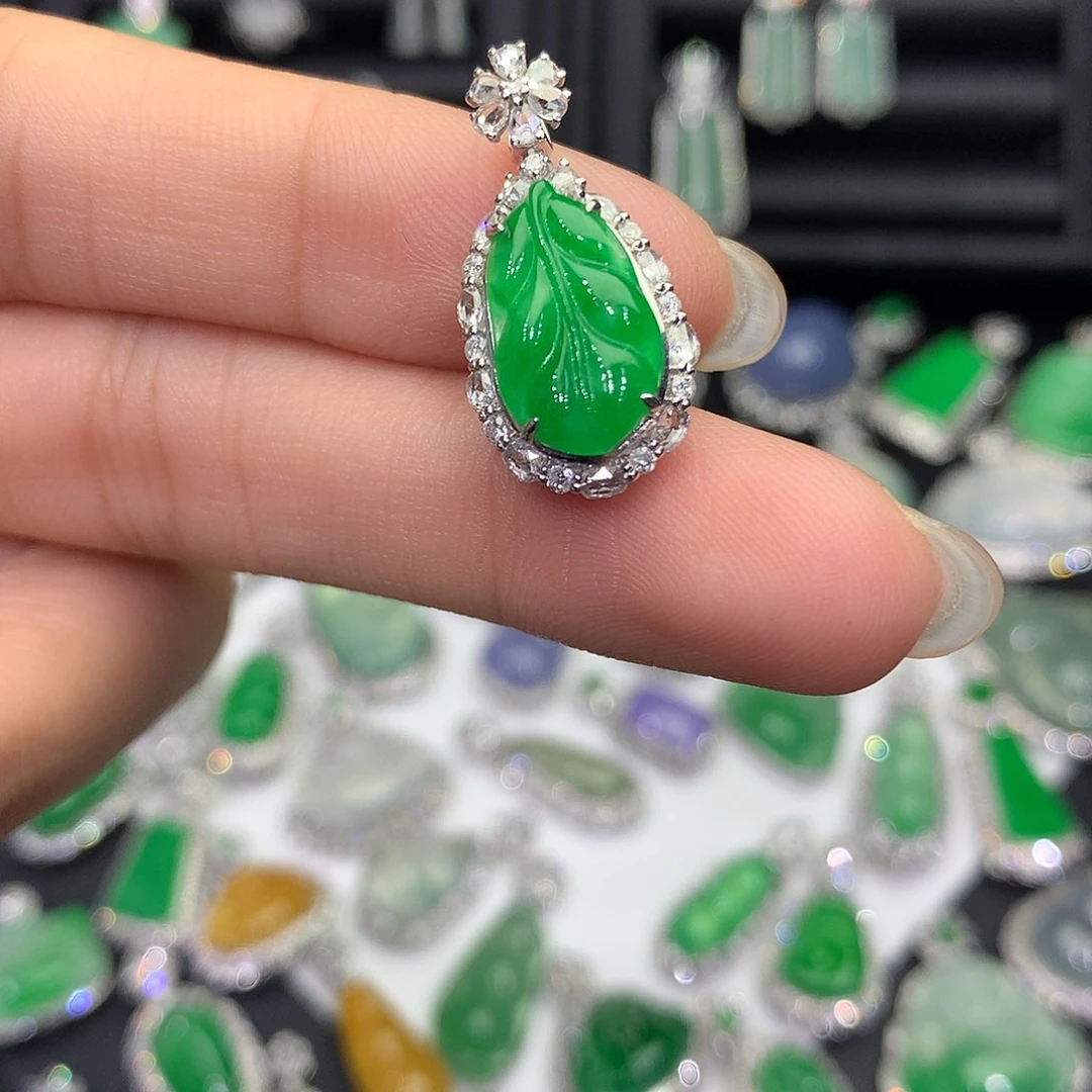 翡翠18K金镶嵌吊坠(不含链)