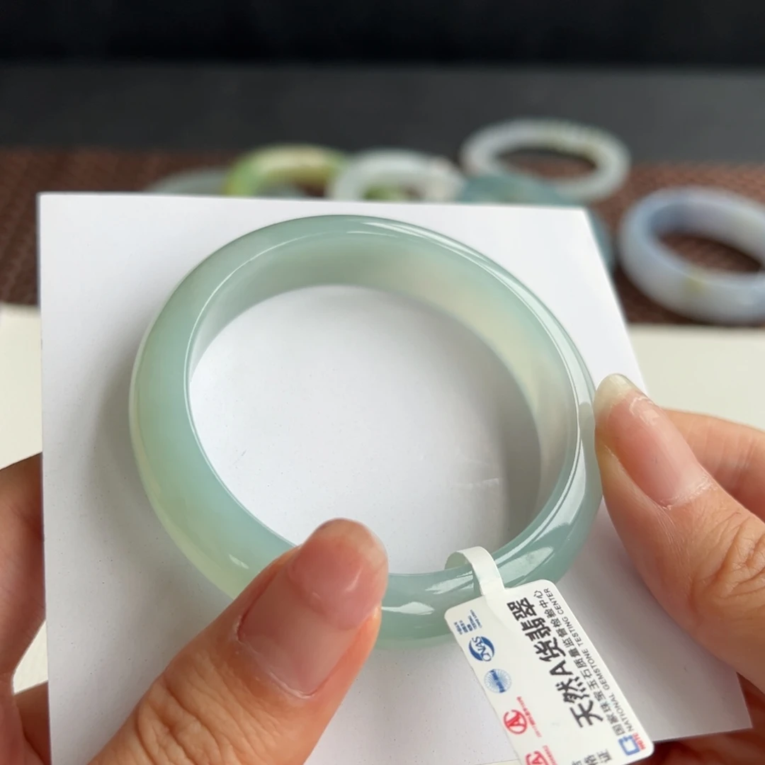 翡翠手镯未镶嵌5号 52