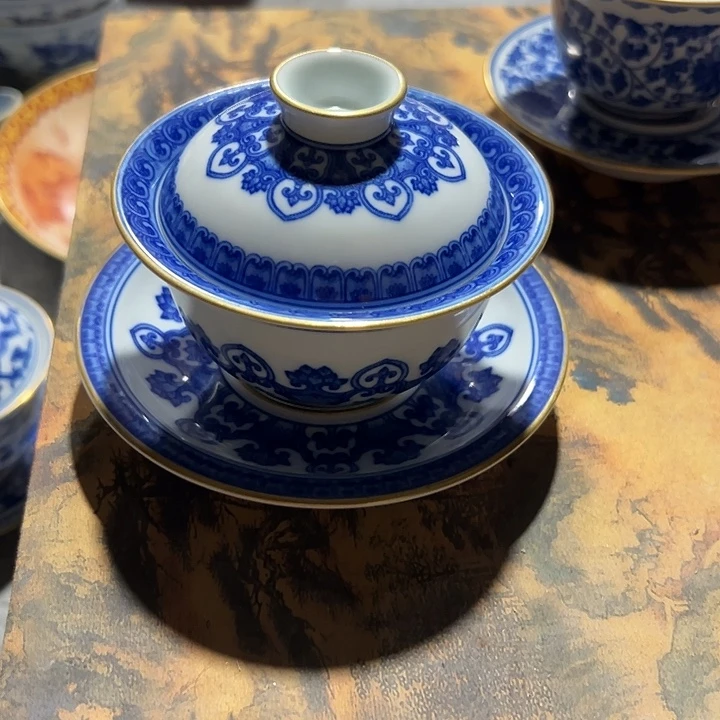 山***峰手绘三才盖碗一个