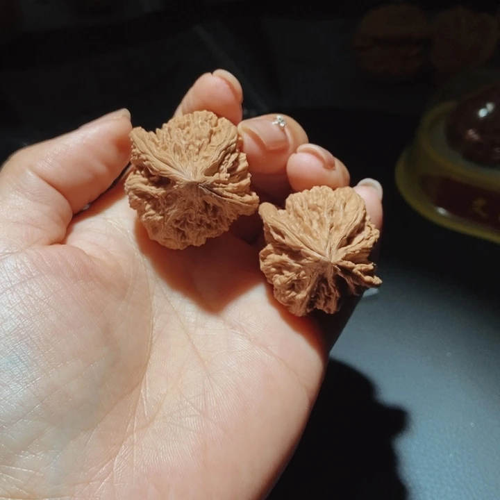 K***o文玩核桃吊坠马蹄