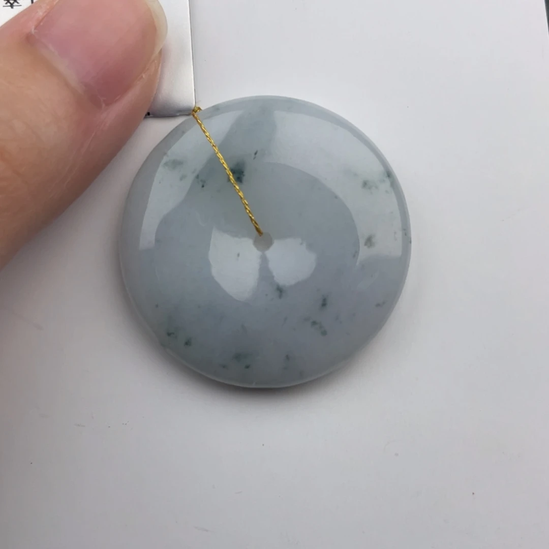 颈饰未镶嵌翡翠平安扣