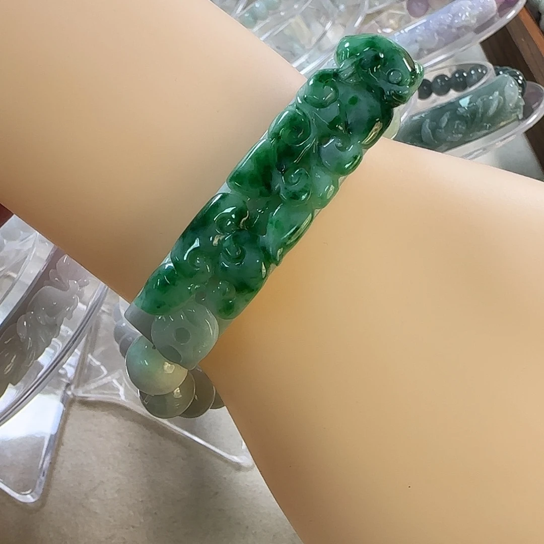 颈饰未镶嵌翡翠手牌