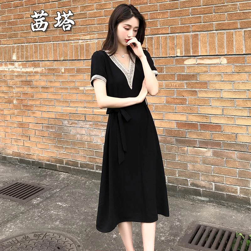 黑色连衣裙女夏2025新款大码收腰显瘦法式复古气质V领雪纺中长裙