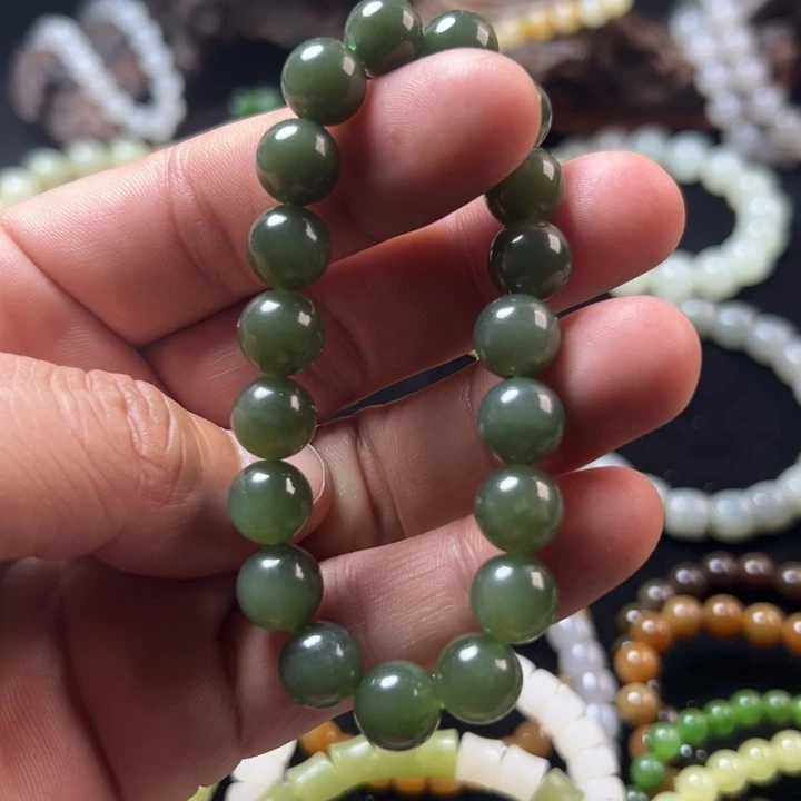 和田玉未镶嵌手串