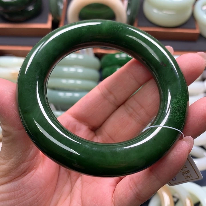 【闪购商品】未镶嵌手镯和田玉（碧玉）22