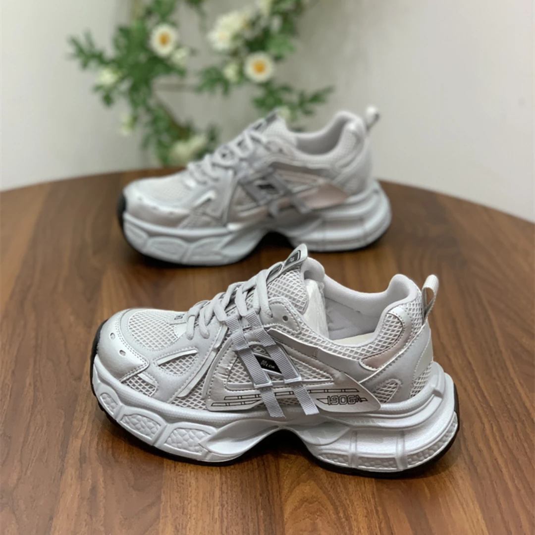 2025年春夏新款厚底百搭休闲运动鞋ins潮时尚超火网红舒适老爹鞋