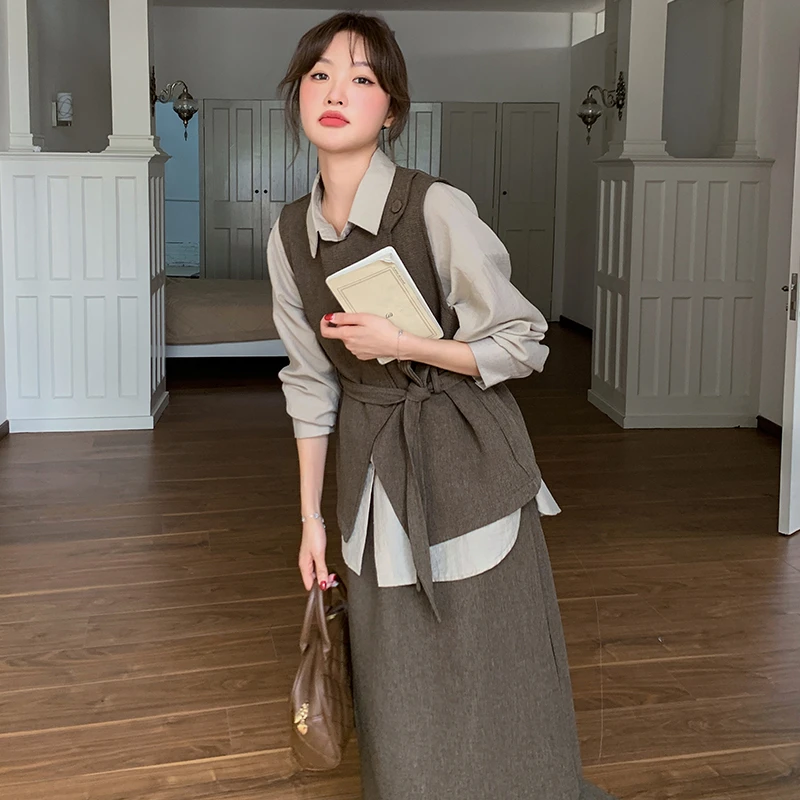 咖色韩系高级感马甲衬衫半身裙三件套女春季2025新款气质超火套装