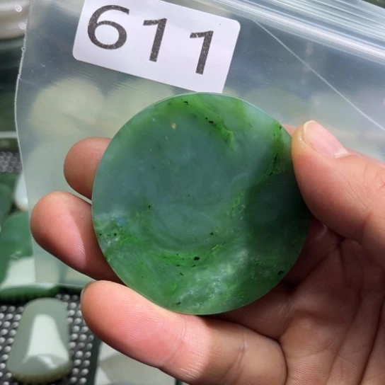 和田玉未镶嵌珠宝半成品