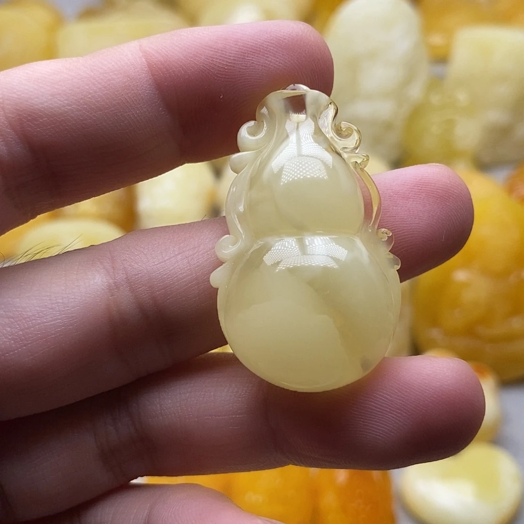 琥珀颈饰未镶嵌琥珀蜜蜡吊坠