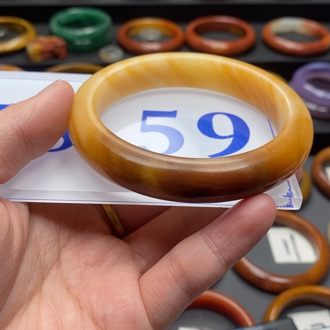 石英质玉（黄龙玉）手镯未镶嵌