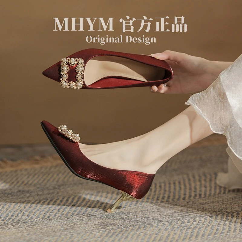 MH官方 CG6009珍珠方扣红色婚鞋女2025年新款缎面高跟鞋秀禾新娘
