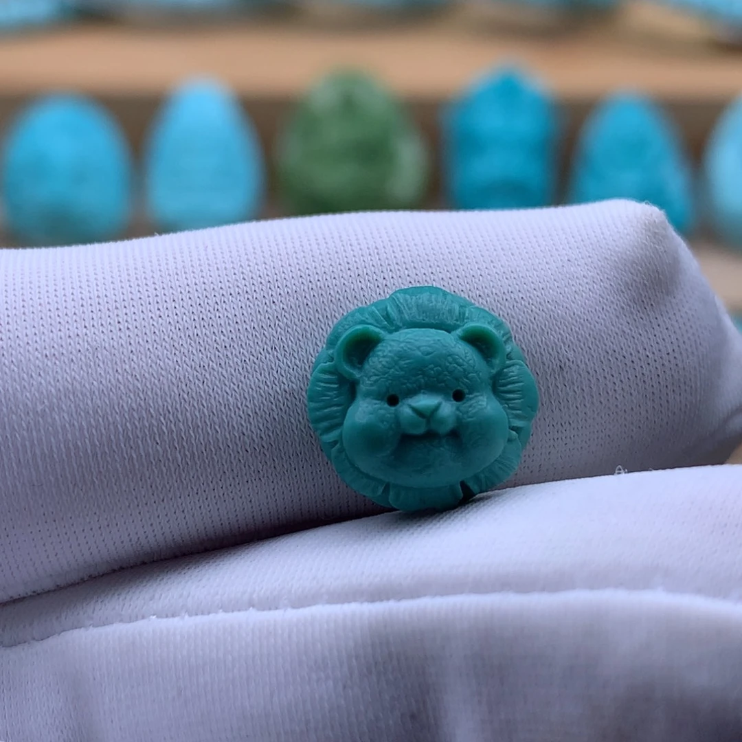 绿松石未镶嵌珠宝奇石