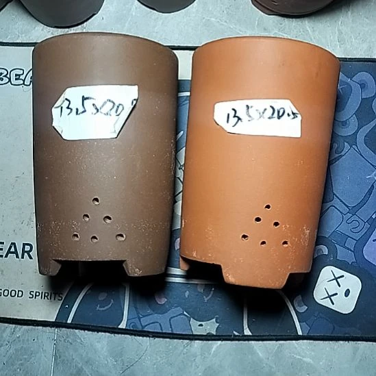 红泥紫泥大笔筒两个