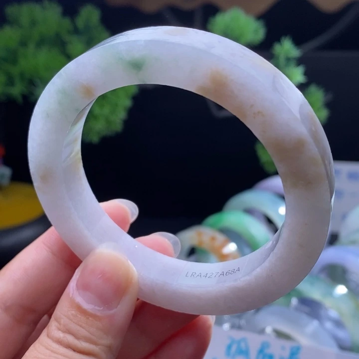 定制翡翠未镶嵌翡翠手镯