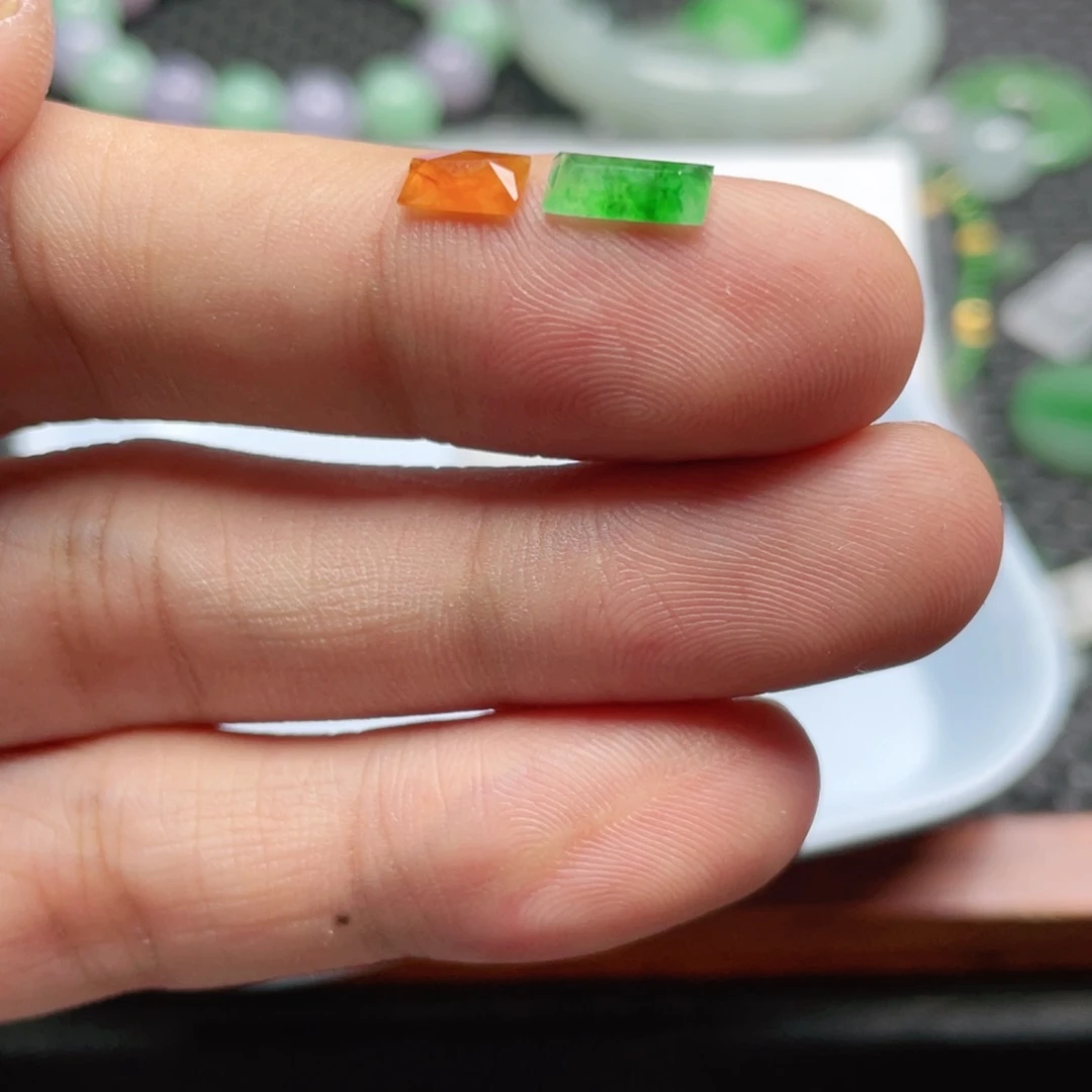 翡翠未镶嵌颈饰平***洋翡翠