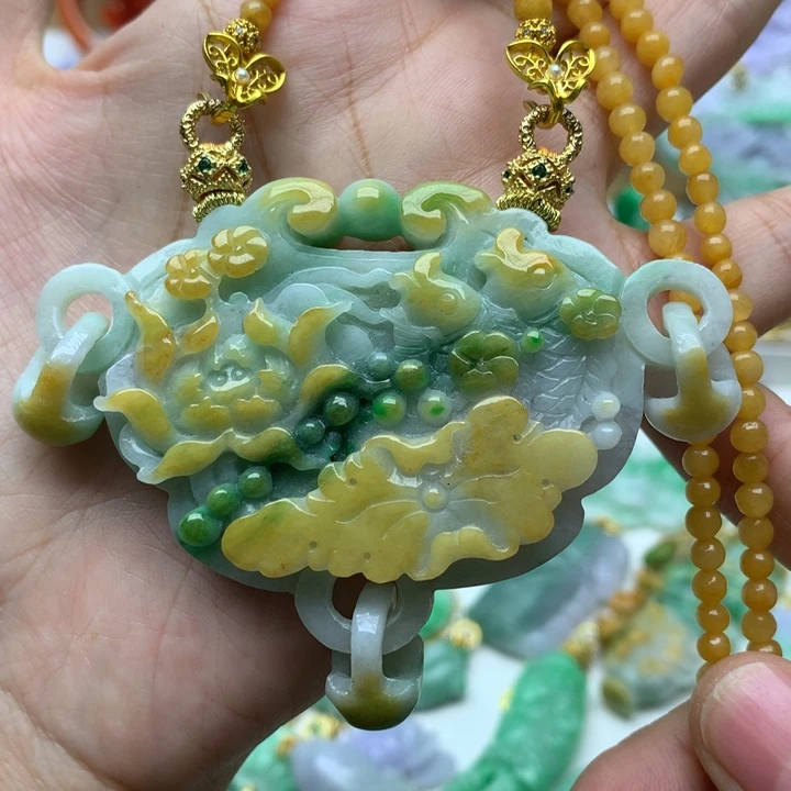 颈饰未镶嵌翡翠翡翠