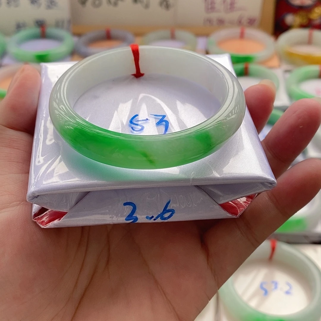 翡翠手镯未镶嵌8号强推
